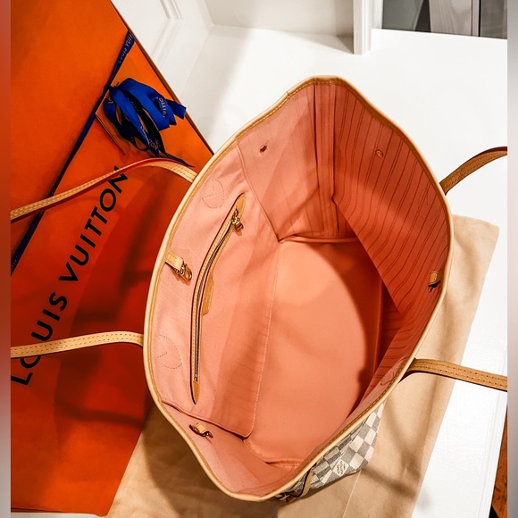 Beautiful LV Neverfull MM Damier Azur tote with rose ballerine interior 💕 - Picture 10 of 14